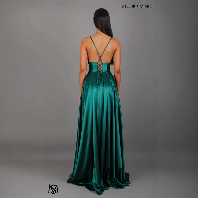 Women's sleeveless summer dress - solid color, european & american style, sexy v-neck, french-inspired, stunning spaghetti strap dress