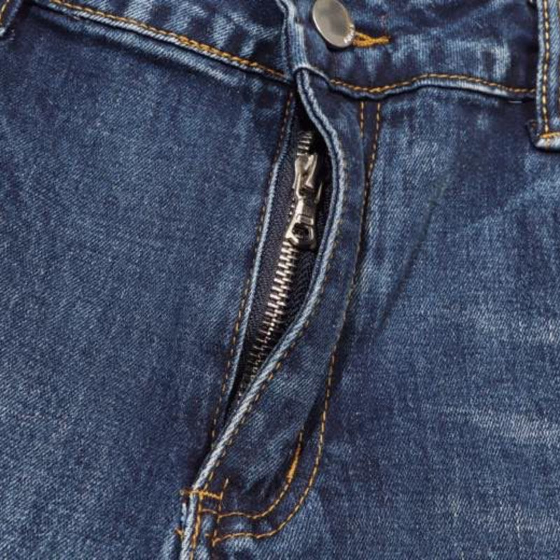 Amiri Jeans Blue Jeans Ripped Letter Embroidered Jeans