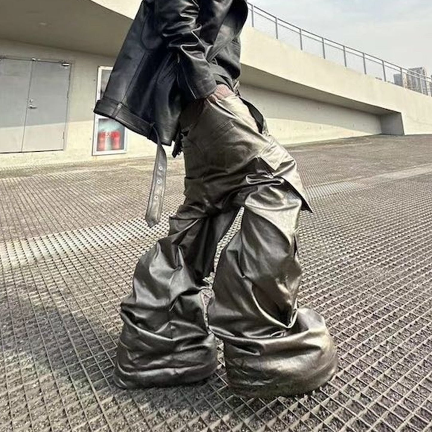 MIJKO Mens Vintage Pants MIJKO GethBela cargo pants wide-footed slacks